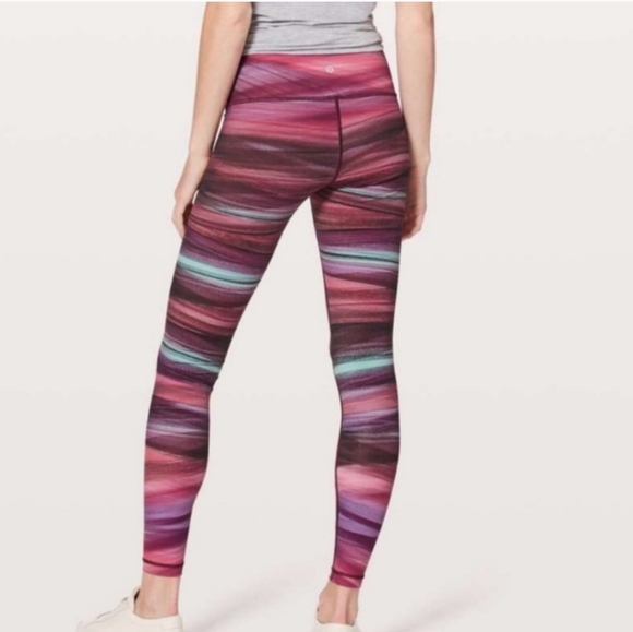 Lululemon Wunder Under Hi-Rise Tight *Central Saint Martins Nulux Size 8 - Picture 3 of 7